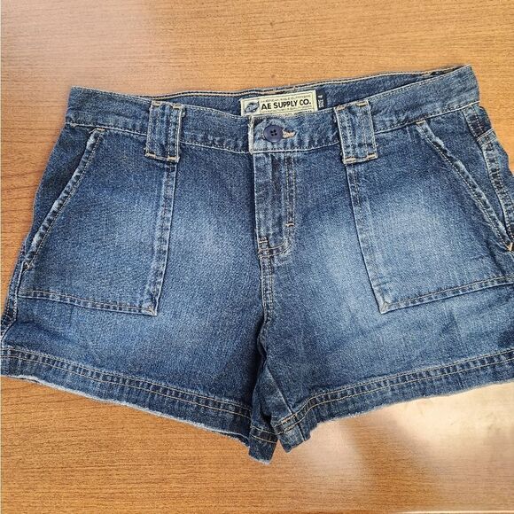 American Eagle 4 denim shorts - Picture 1 of 5